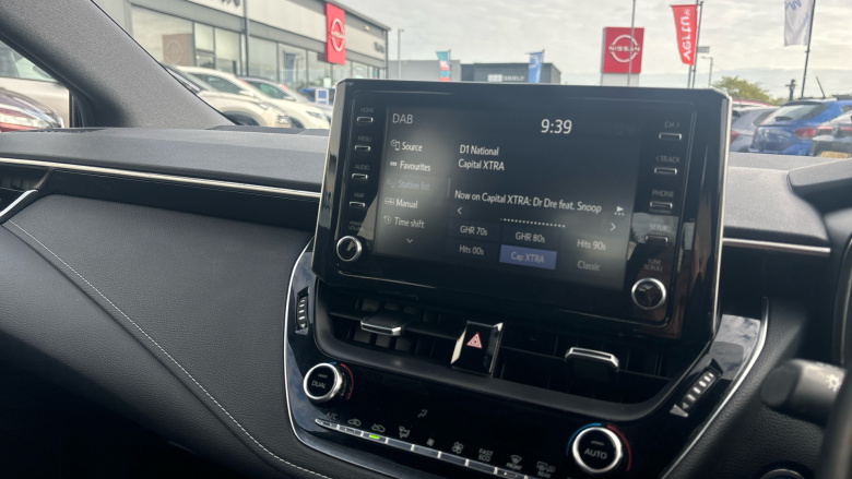 Toyota Corolla 1.8 VVT-i Hybrid Icon Tech 5dr CVT Hybrid Hatchback